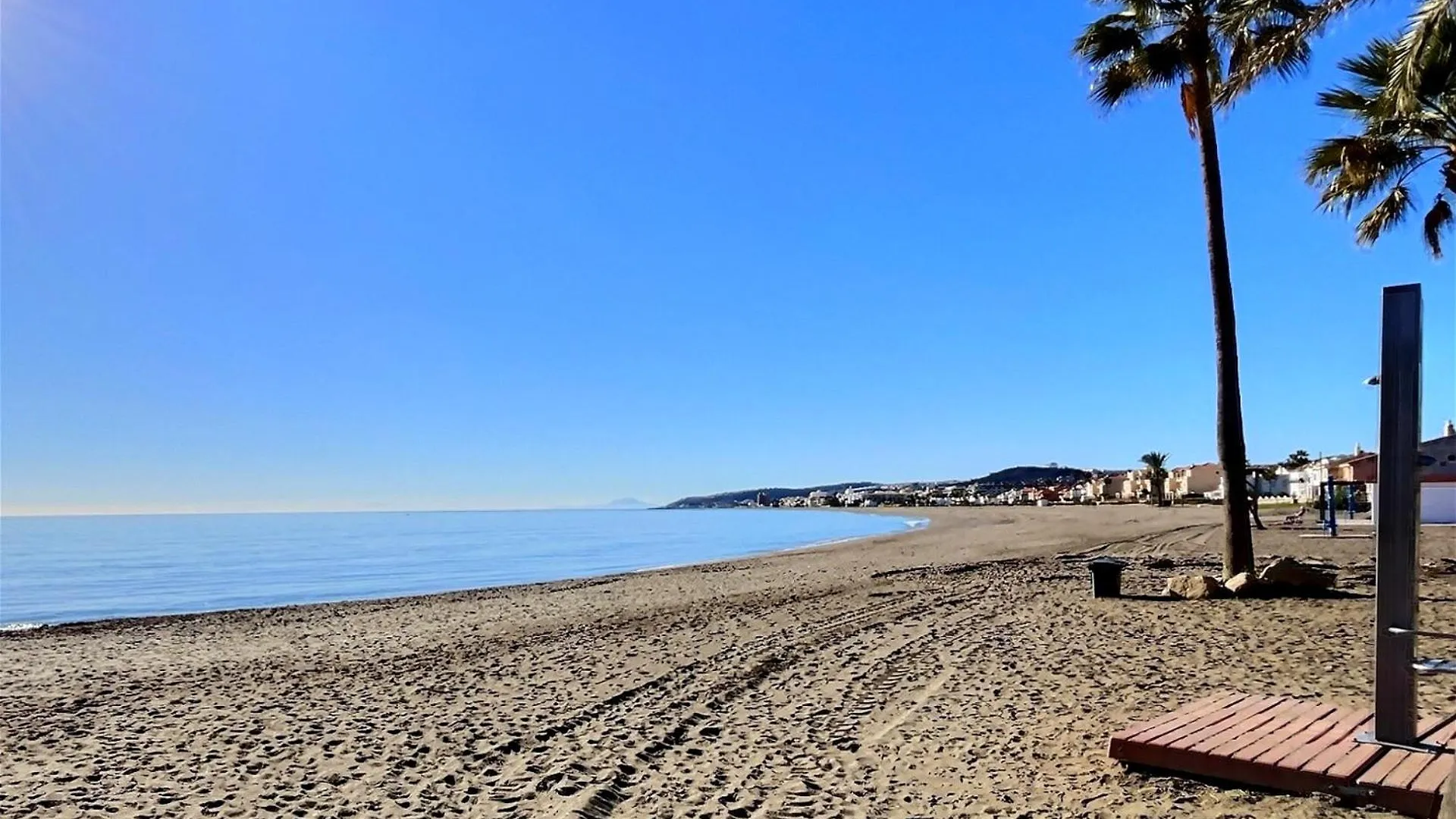 Superb 3-Bed Penthouse Minutes Drive To The Beach Buenas Noches Spain