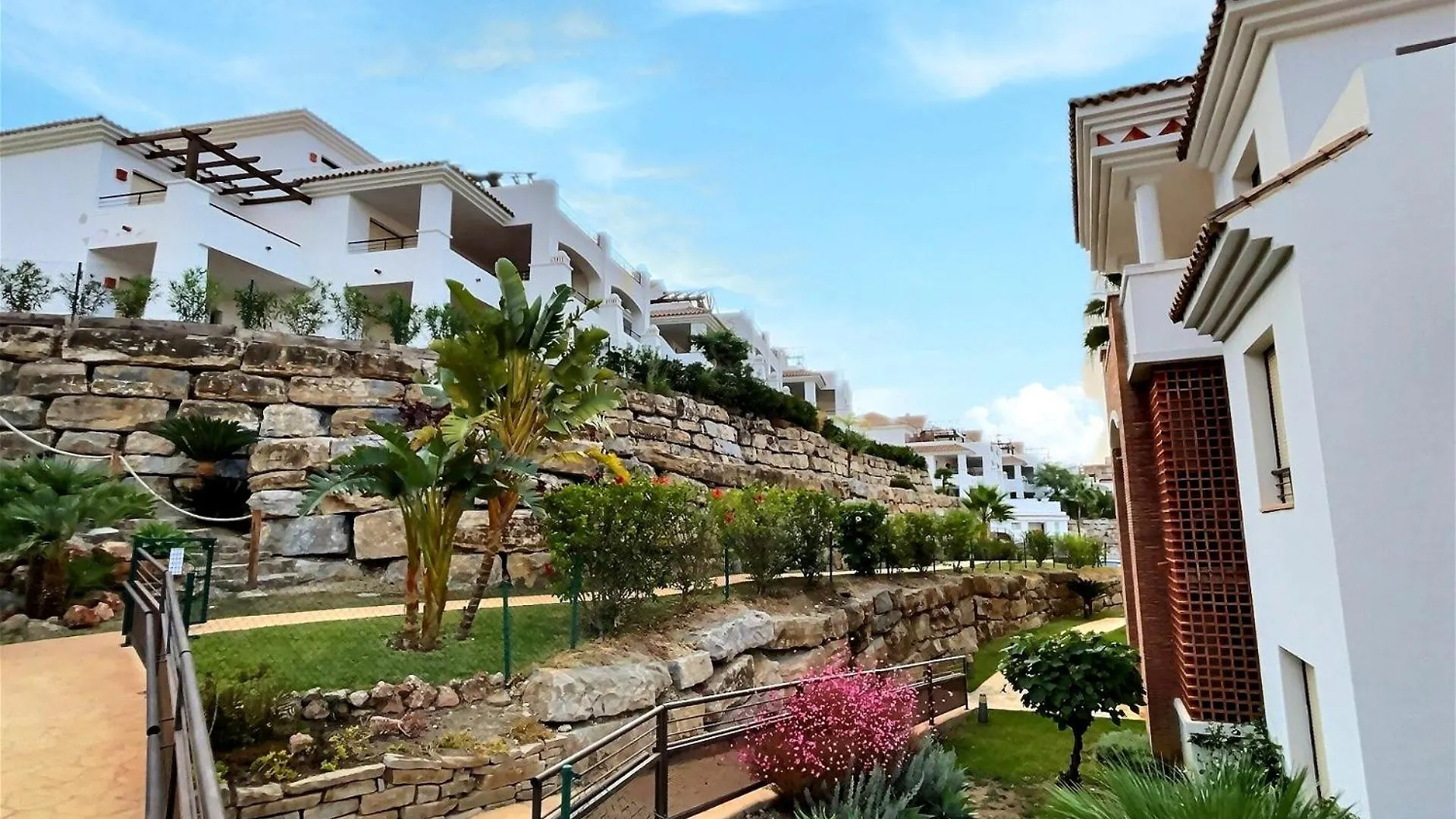 Superb 3-Bed Penthouse Minutes Drive To The Beach Buenas Noches 0*,  Spain
