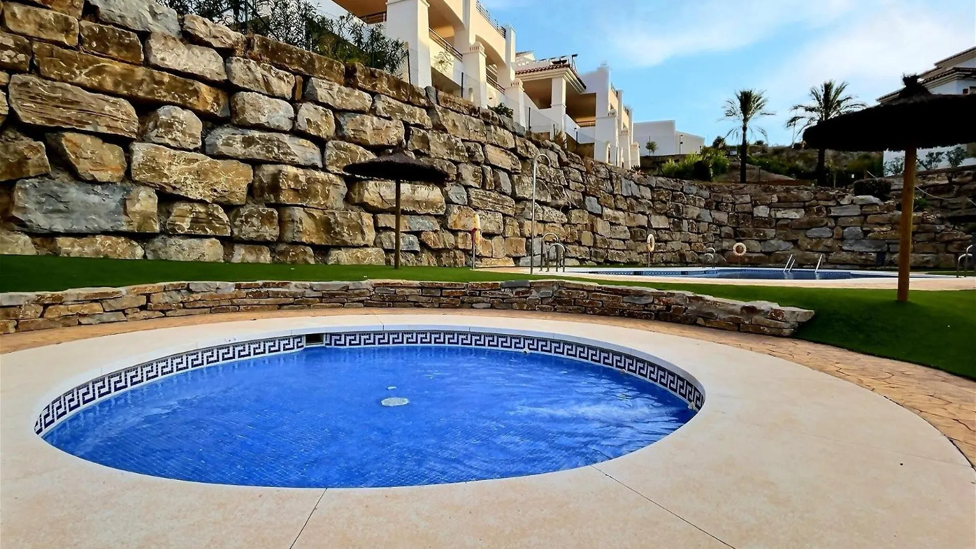 Superb 3-Bed Penthouse Minutes Drive To The Beach Buenas Noches
